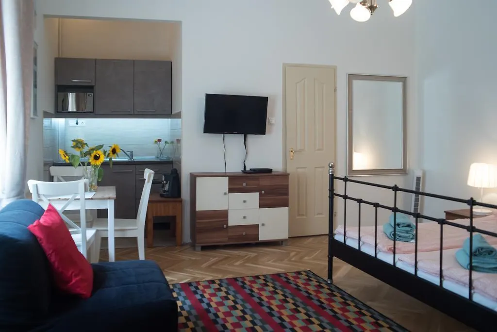Apartment Friendly Home In The Center Budapest