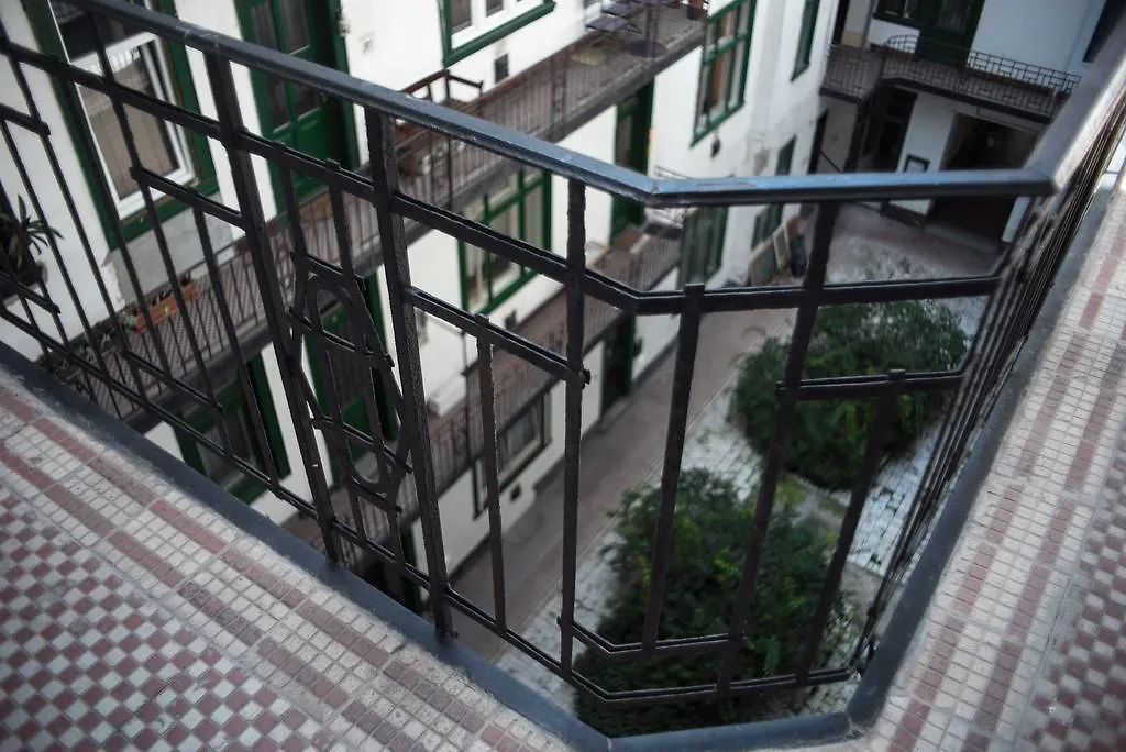 Friendly Home In The Center Budapest Apartment
