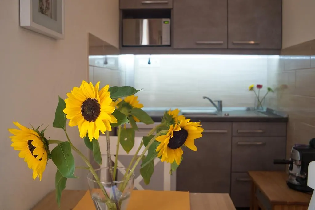 בודפשט Friendly Home In The Center דירה
